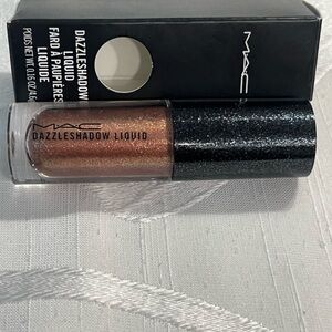 MAC Cosmetics Dazzleshadow Liquid - Glittering Copper